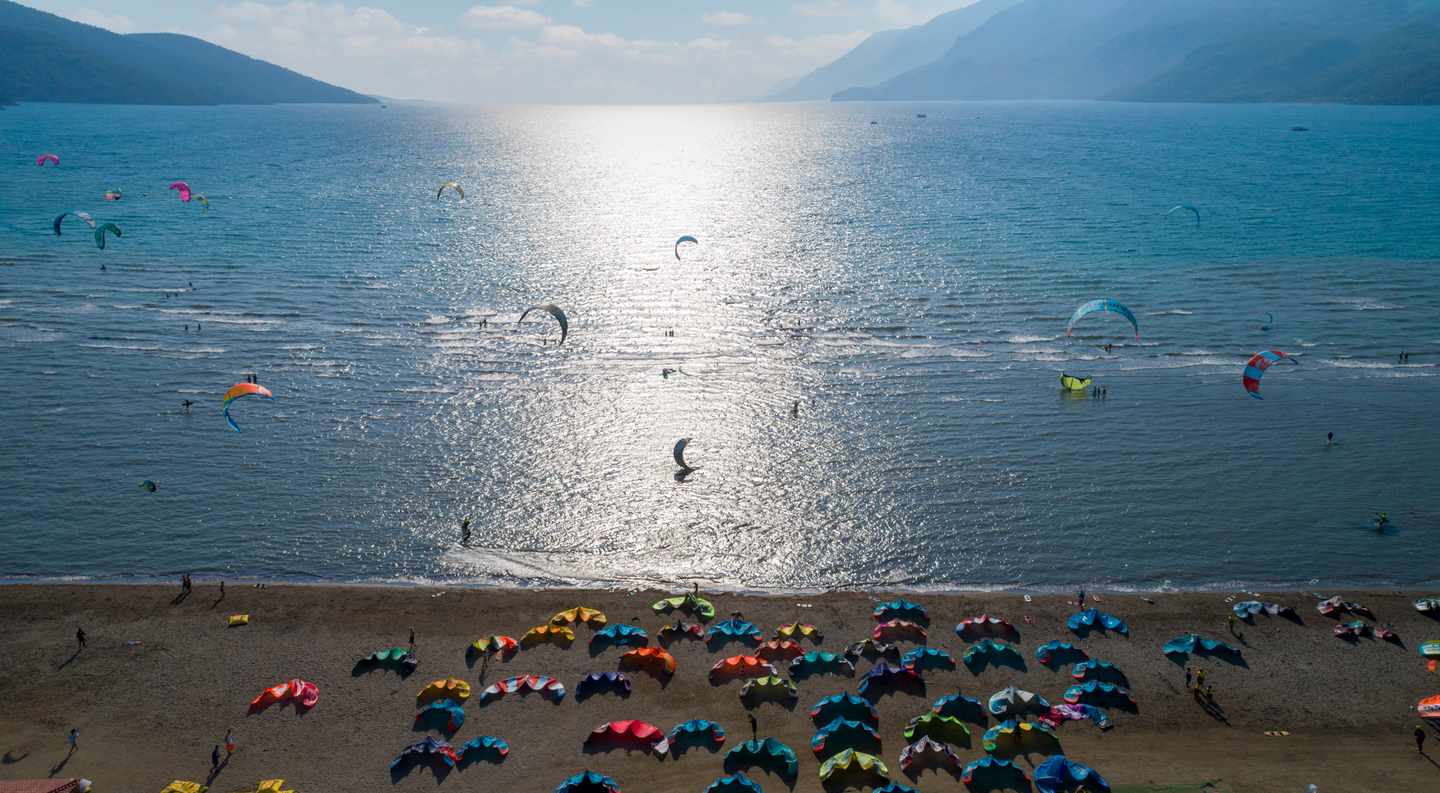 tuerkei-kitesurfen-am-strand-von-marmaris-g-1305044500.jpg