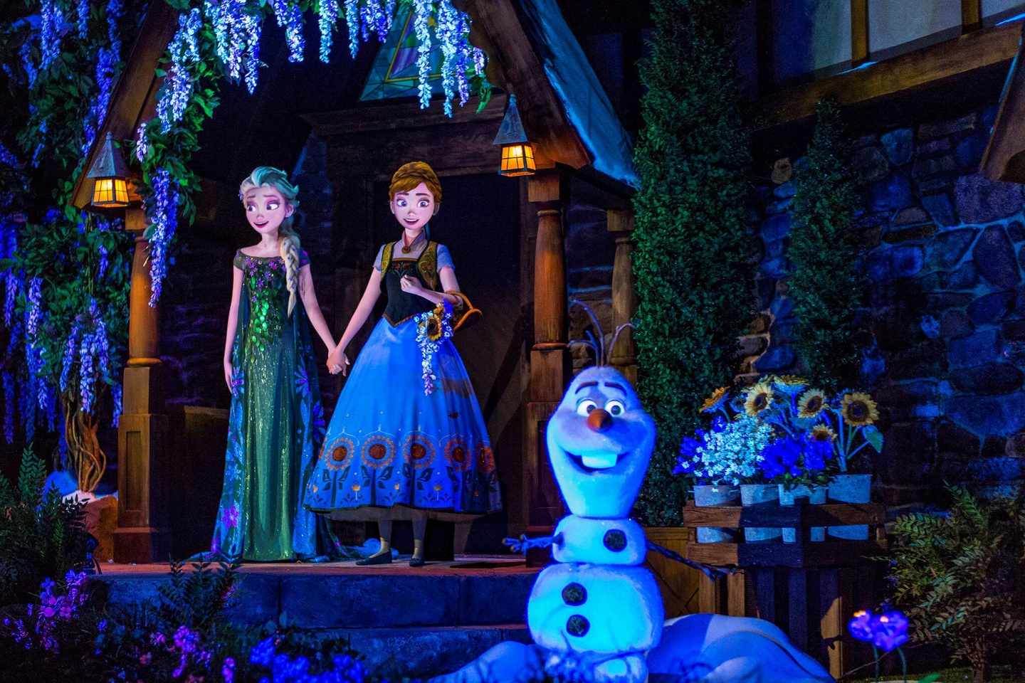 disney-world-resort-epcot-frozen-ever-after.jpg