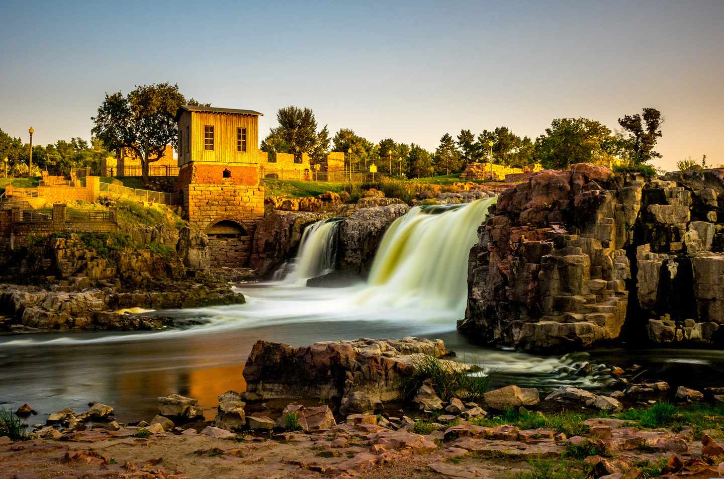 usa-south-dakota-sioux-fall-park-t-852705220.jpg