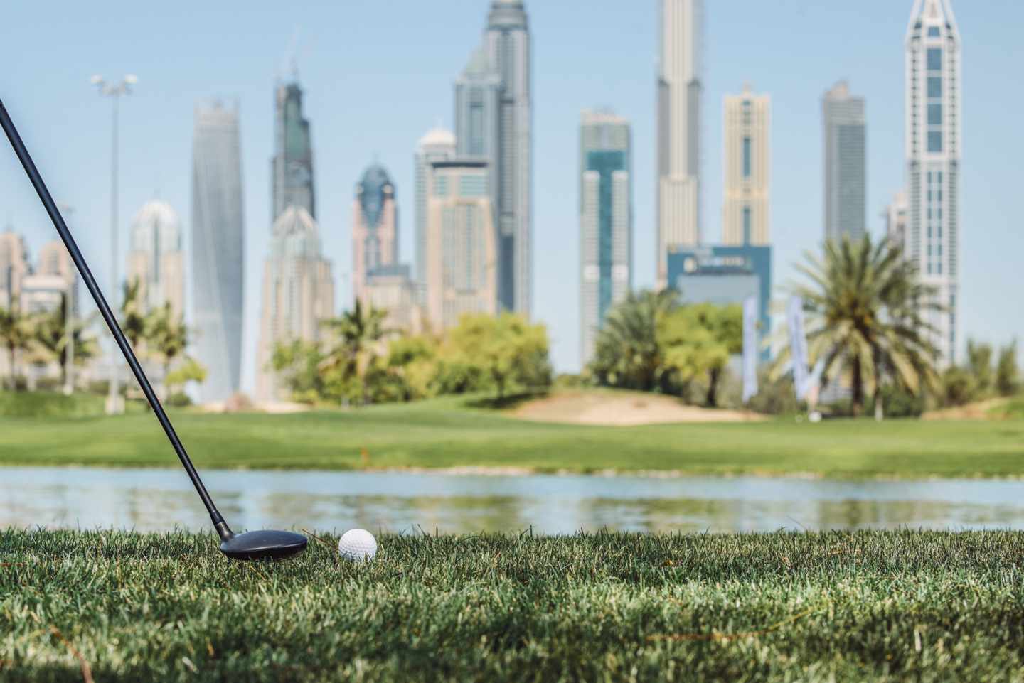 vae-dubai-golf-g-598815134.jpeg