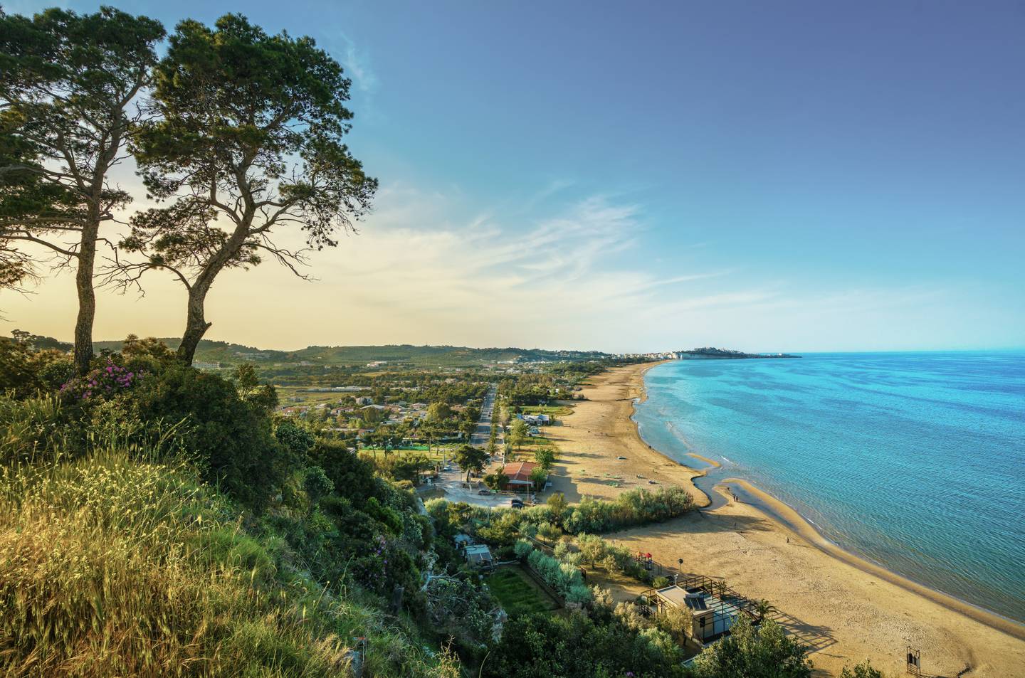 italien-adria-apulien-halbinsel-gargano-viezze-g-956801636.jpg