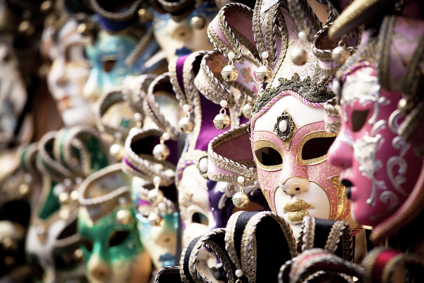 italien-venedig-karneval-masken-g-154963611.jpg