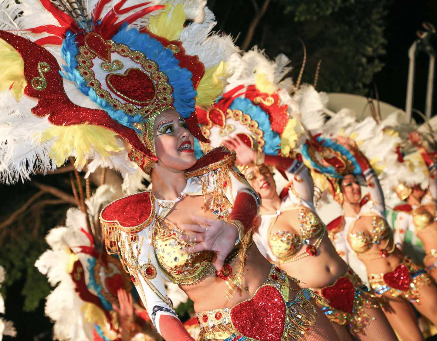 teneriffa-karneval-girls-costumes-fa-lang-1.jpg