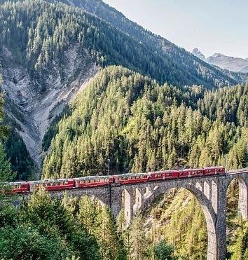 Jetzt entdecken Bahnrundreise mit Glacier und Bernina Express