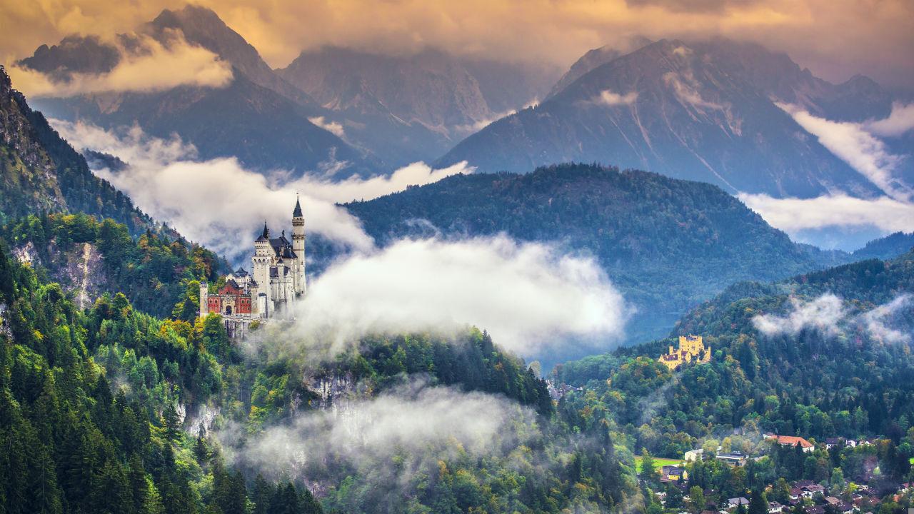 blt6eab97b3f8569e44-deutschland-schloss-neuschwanstein-t-466477331.jpg deutschland-schloss-neuschwanstein-t-466477331.jpg