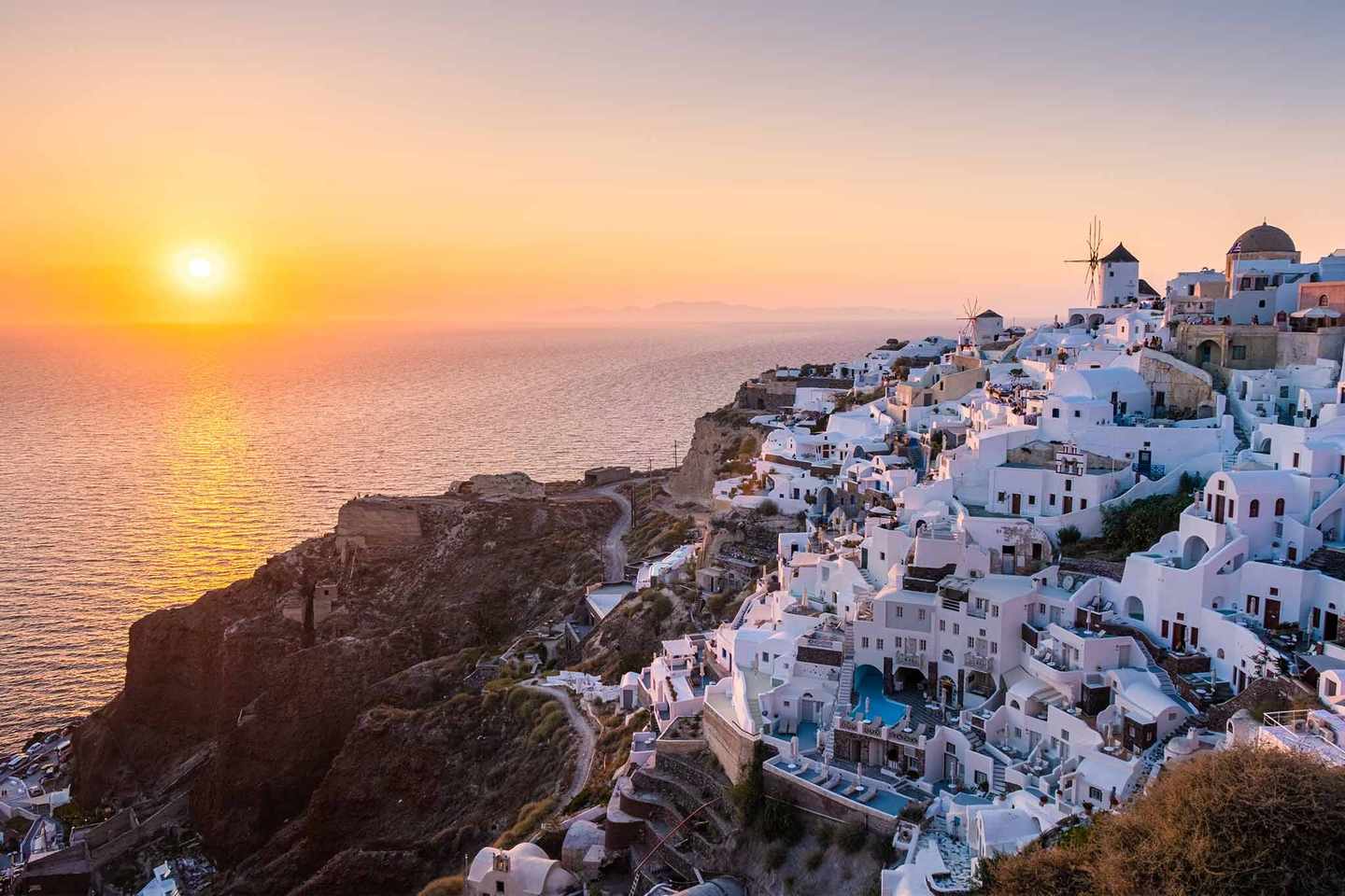griechenland-santorini-luftaufnahme-g-1269826313.jpg