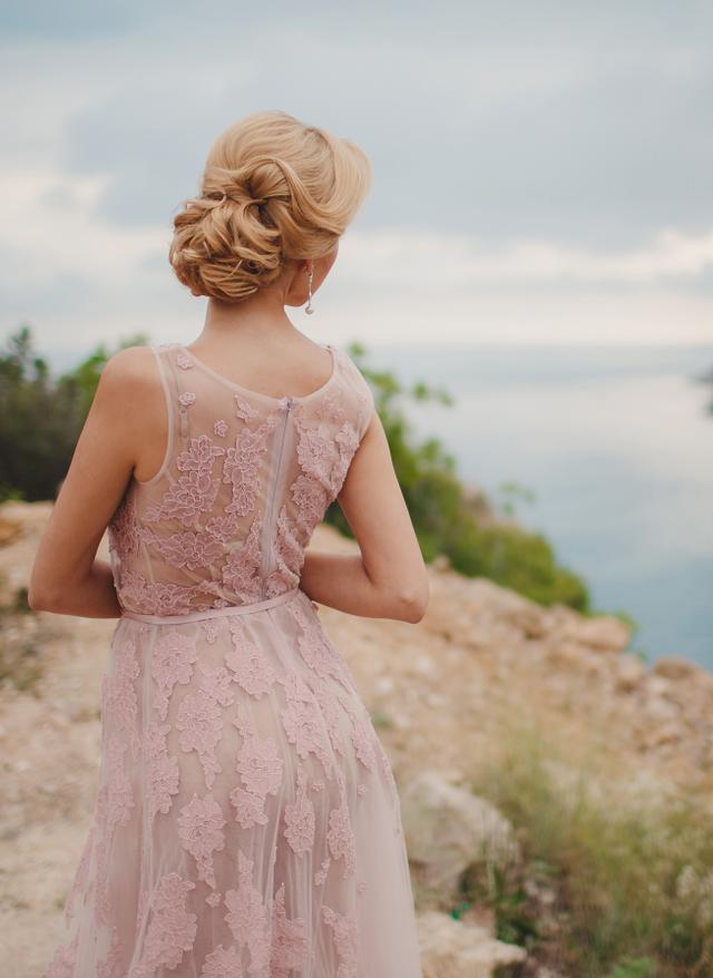 Heiraten auf Mallorca Braut vor Bucht
