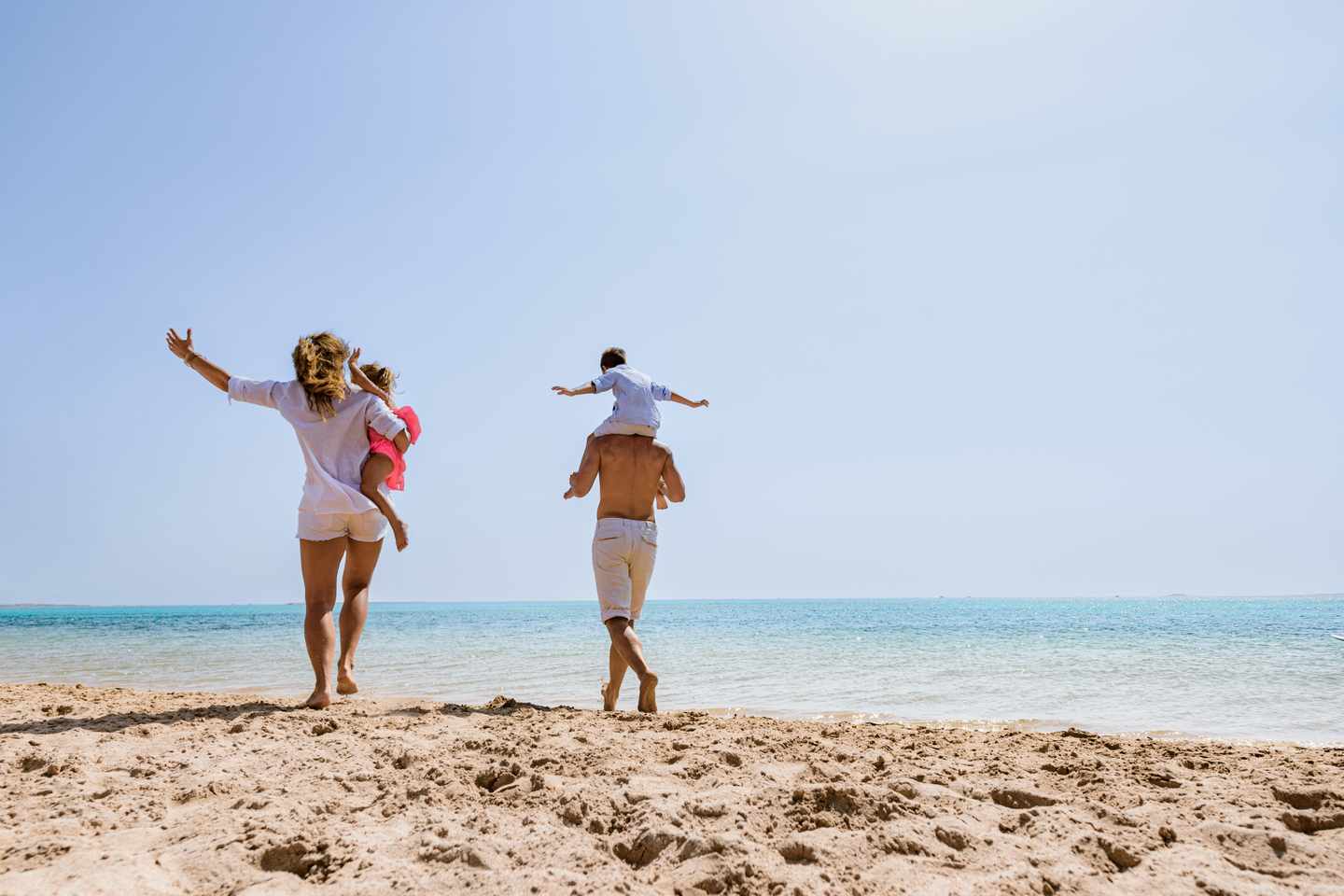 aegypten-hurghada-strand-familie-g-1448733164.jpg