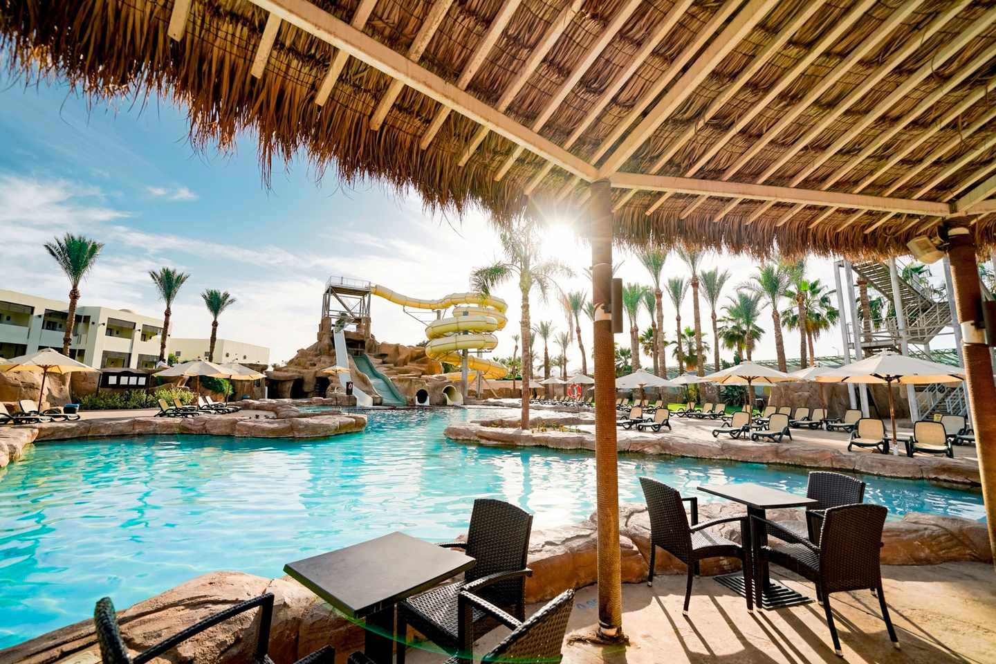 aegypten-sinai-sharm-el-sheikh-reef-oasis-beach-resort-pool-rutsche-DER1555385.jpg