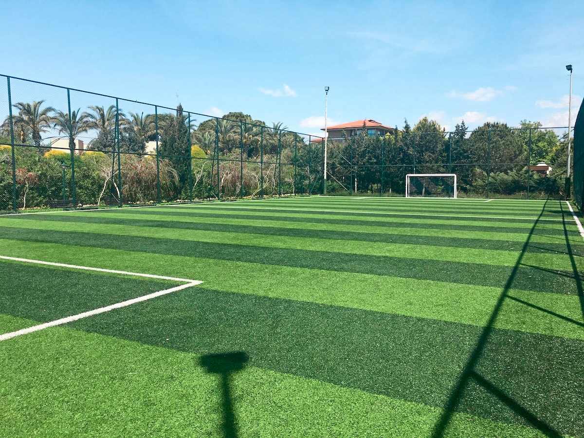 bltdda6b4d5266d4193-tuerkei-tuerkische-riviera-lara-fussballplatz-ducale-lara-cmi-der1588428-2.jpg Fußballplatz im Ducale Lara