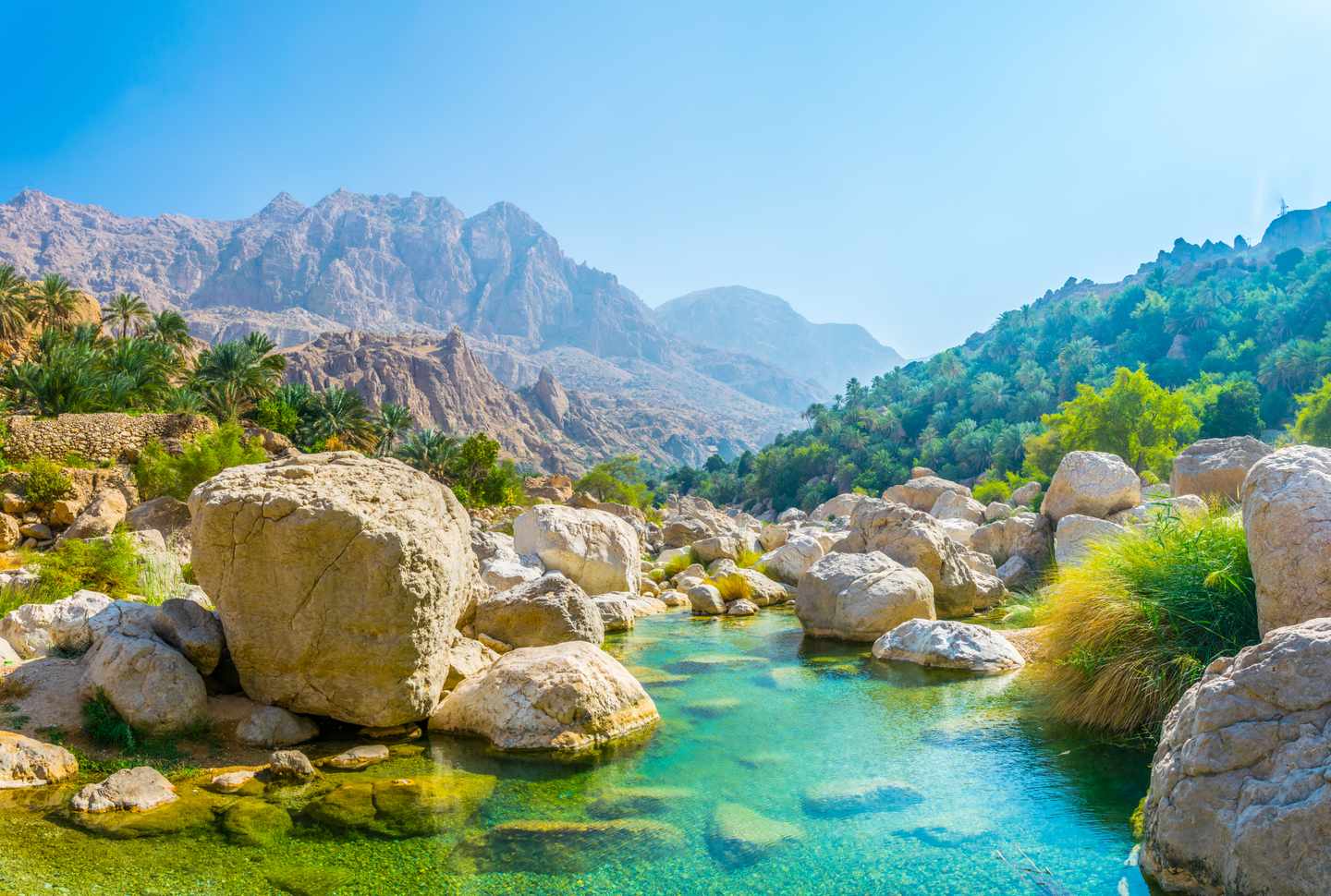 oman-wadi-tiwi-g-1140973774.jpg