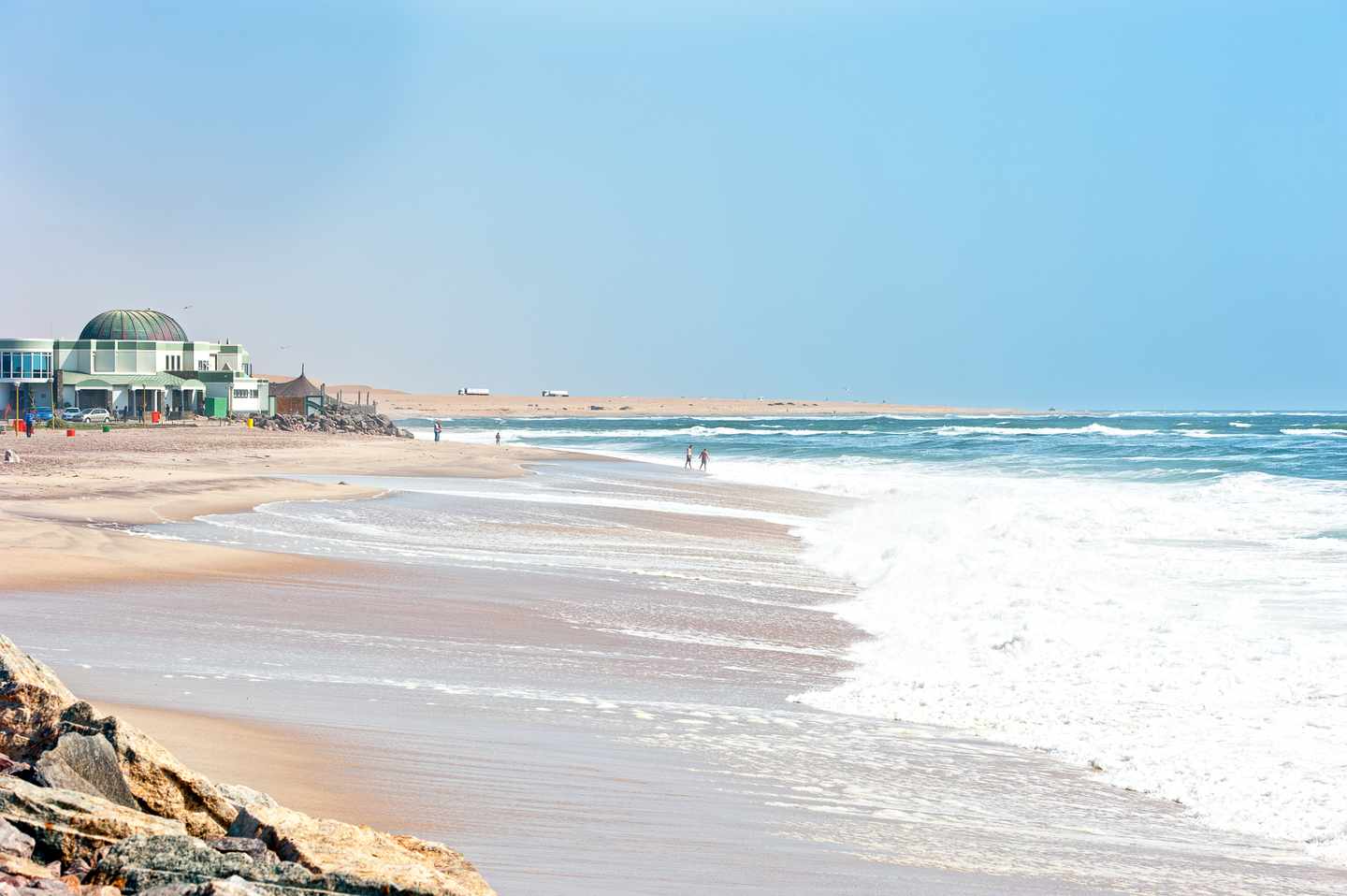 namibia-swakopmund-strand-namib-kueste-g-508139068.jpg