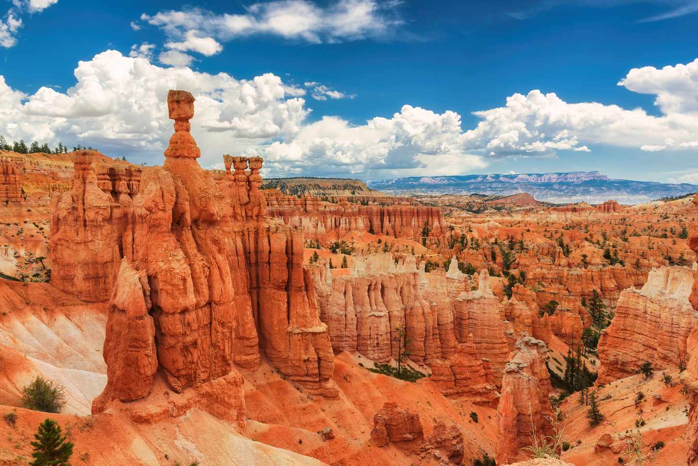 usa-utah-bryce-canyon-national-park-t-621507298.jpg