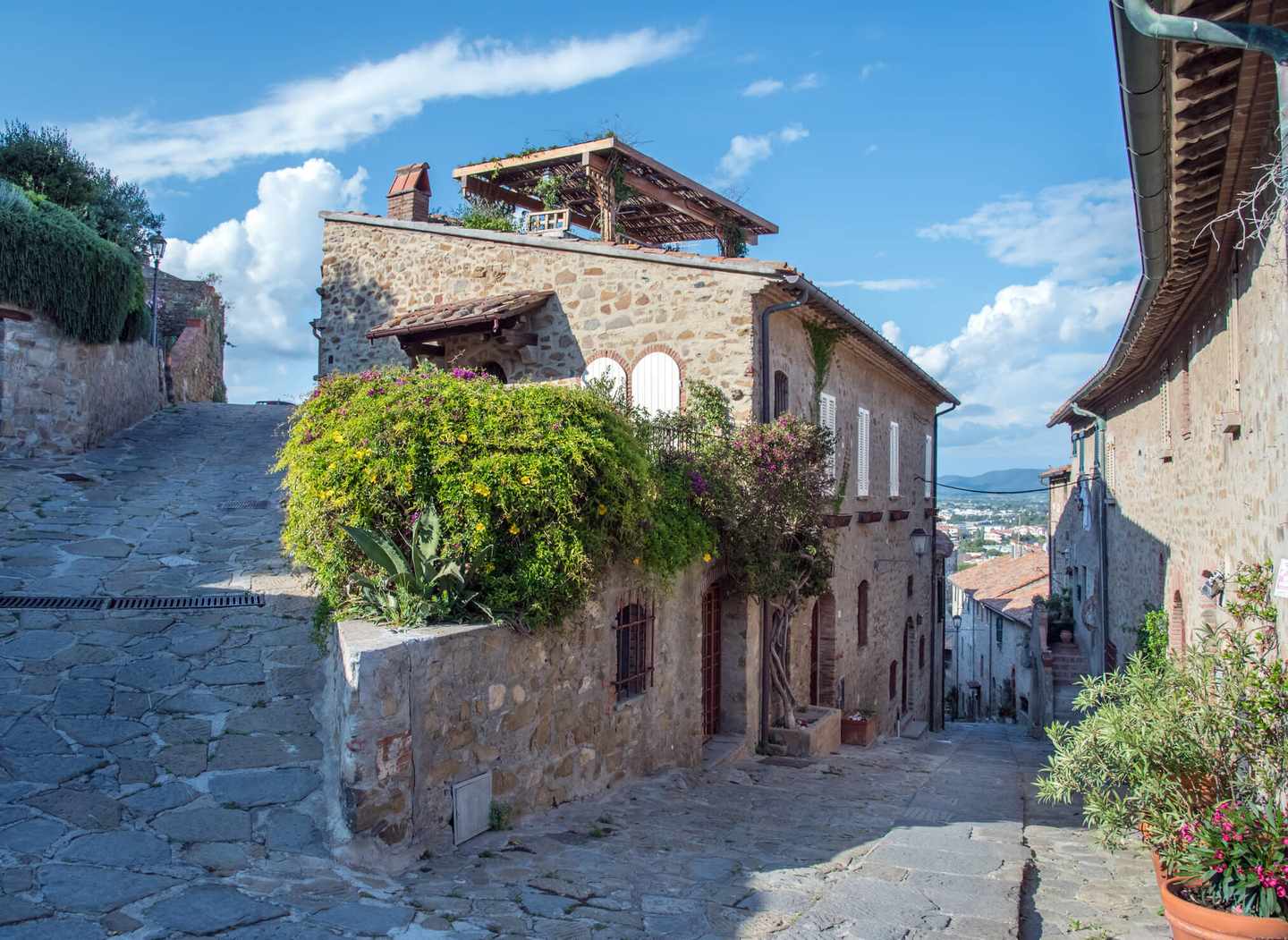 italien-toskana-castiglione-gasse-dertour-g-532389802.jpg