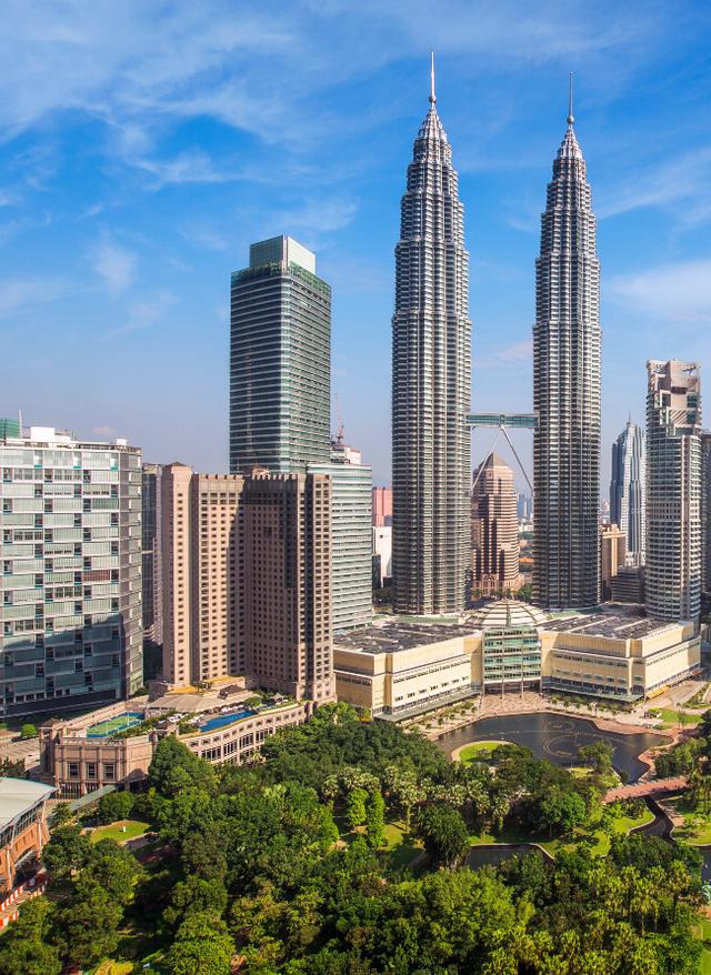 malaysia-kuala-lumpur-stadtpanorama-klein-g-930719592.jpg