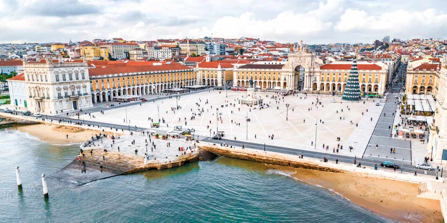 portugal-lissabon-hafen-g-1447386377.jpg
