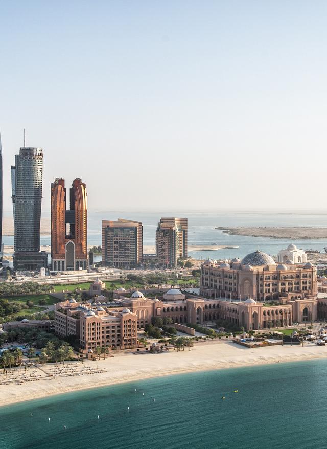 Alle Angebote in Abu Dhabi Wolkenkratzer an der Küste