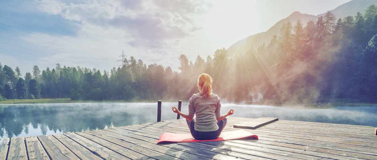 wellness-yoga-g-868622860.jpg