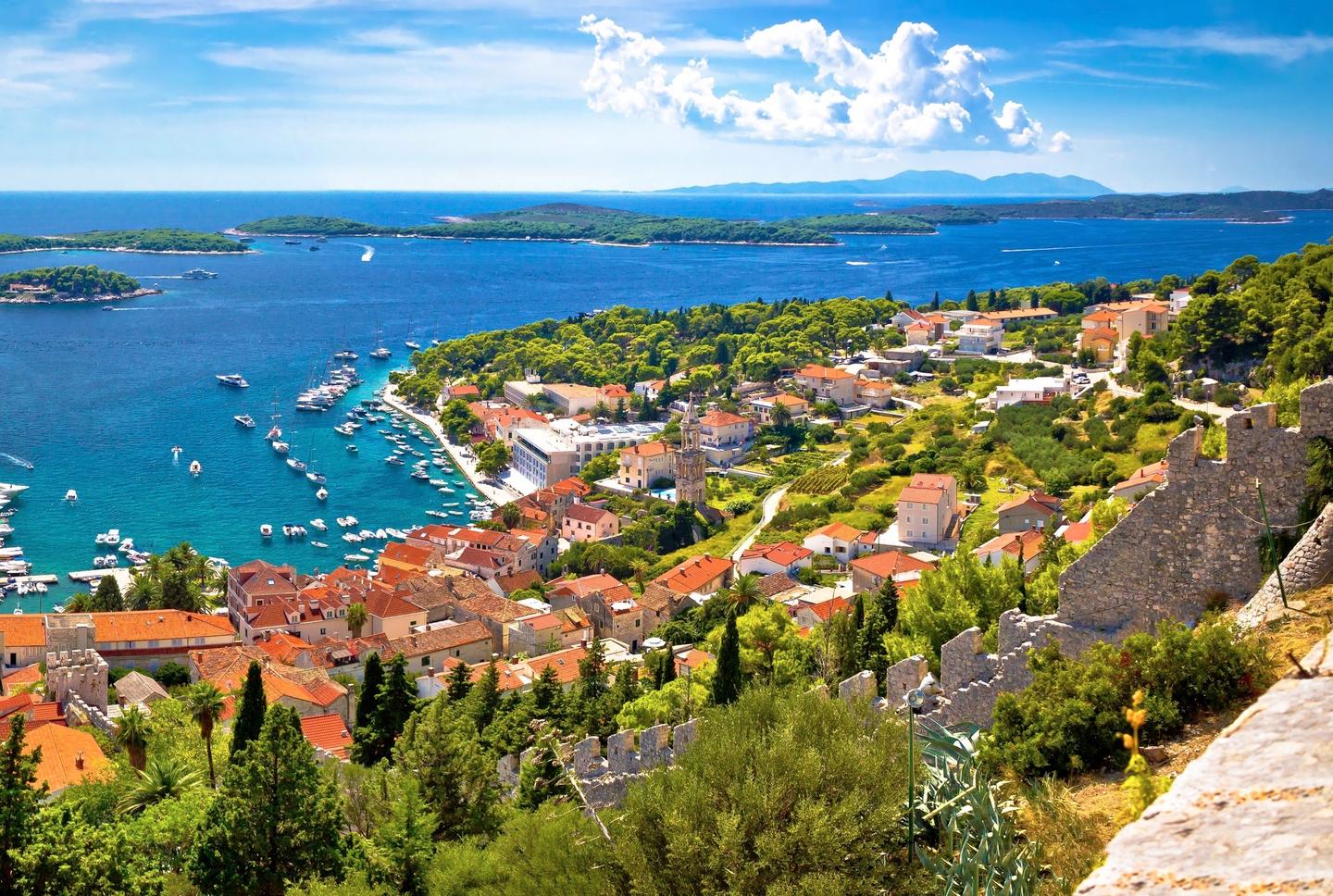 kroatien-hvar-altstadt-g-641062370.jpg