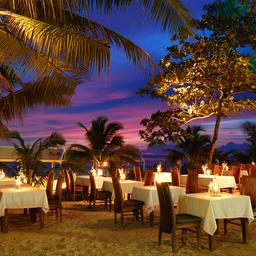 thailand-phuket-restaurant-strand-t-119584419.jpg