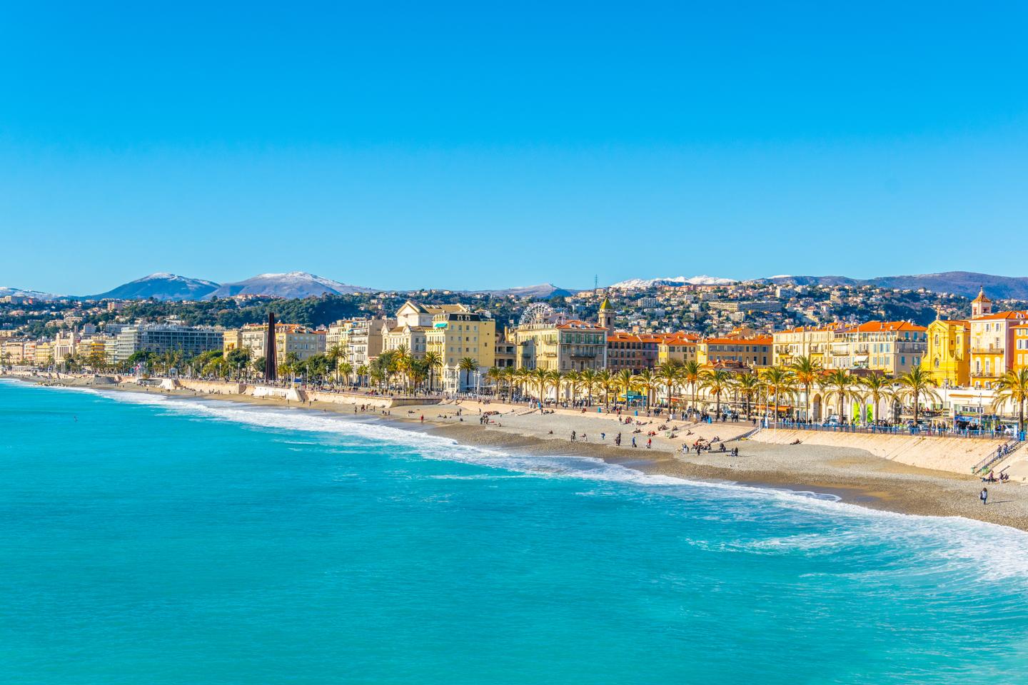 frankreich-nizza-strandpromenade-panorama-g-1139482106.jpg