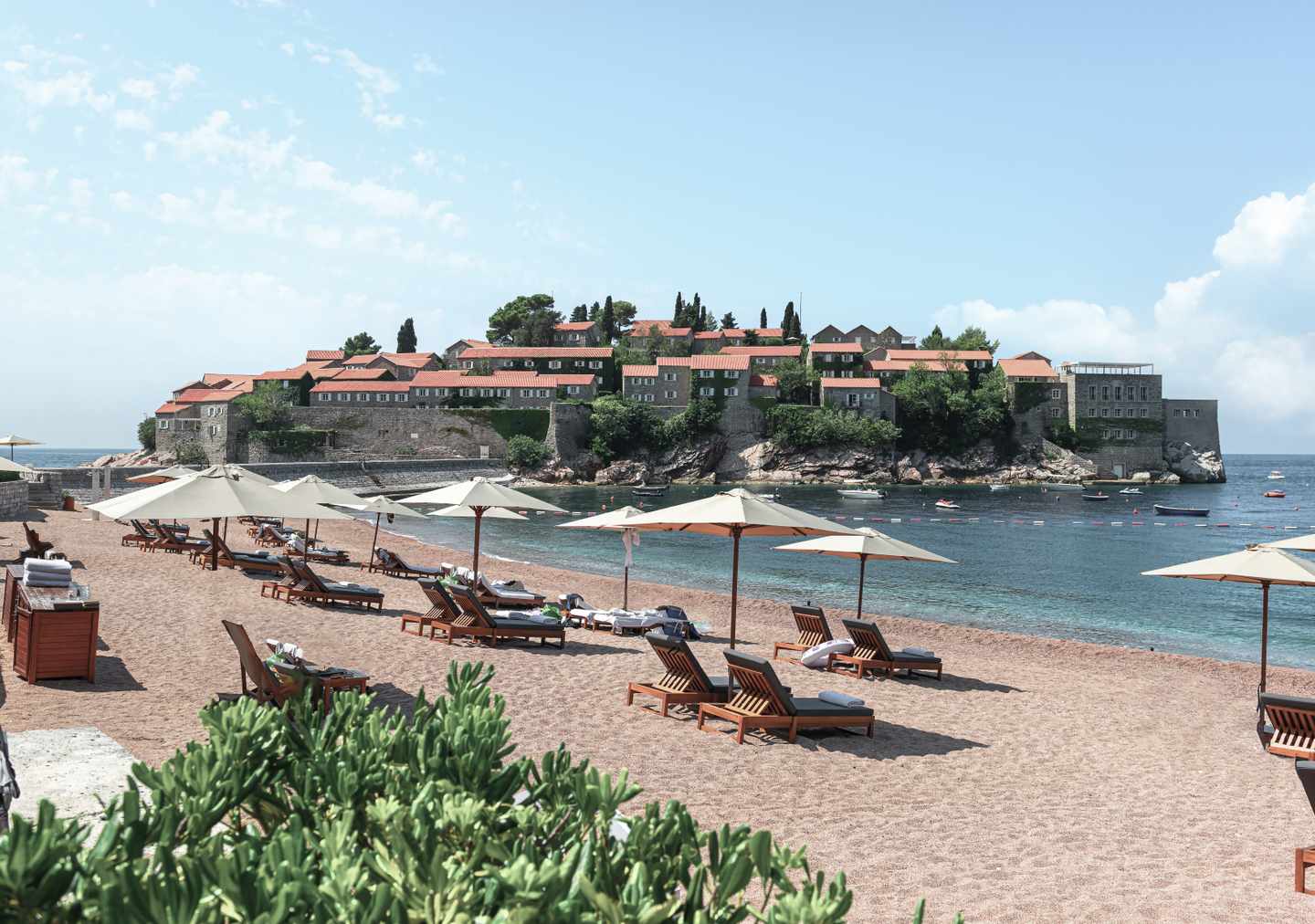 montenegro-stefan-island-mit-hotel-g-1168568146_bearbeitet.jpg