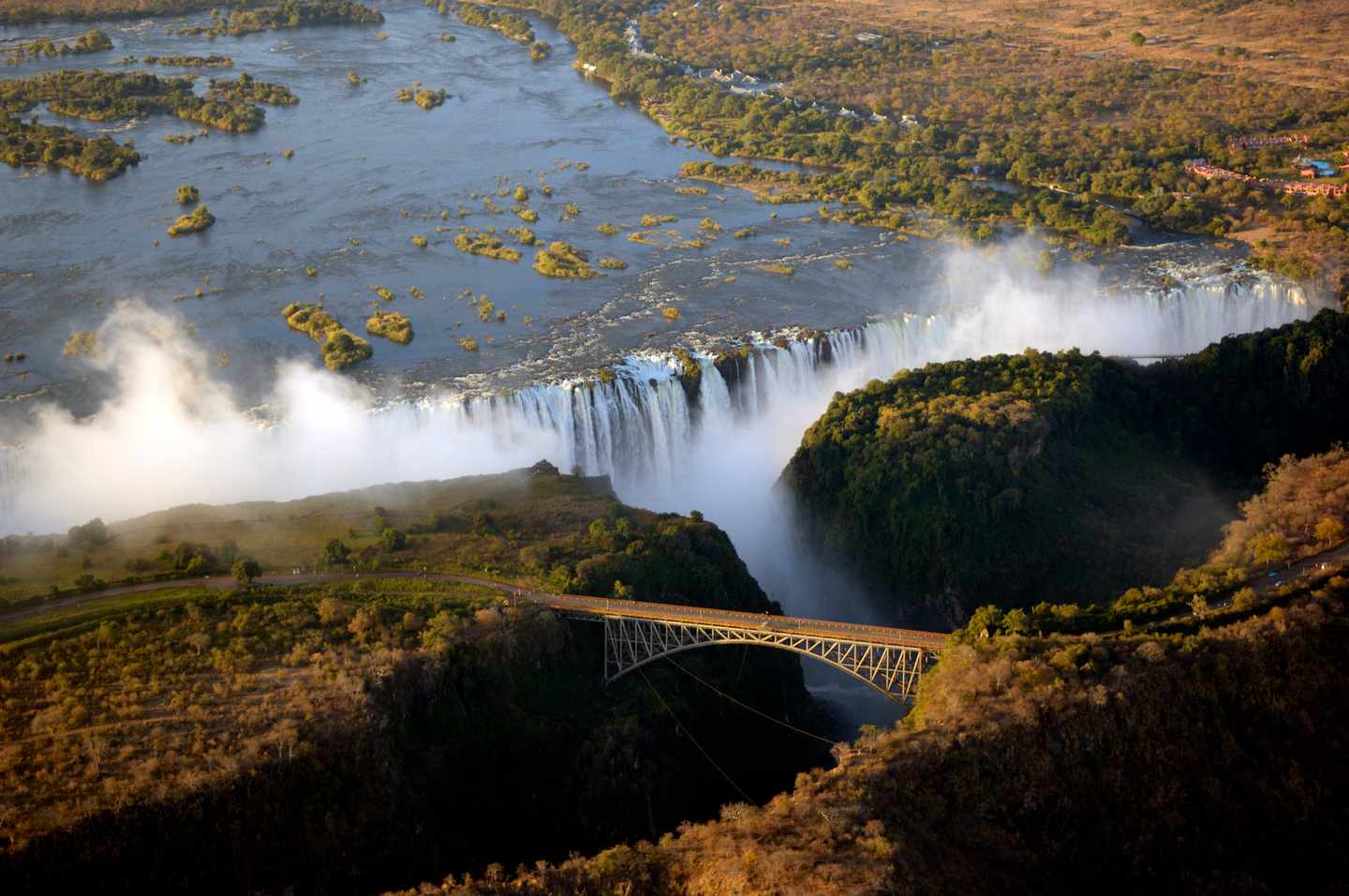 afrika-victoria-falls-g-143922110.jpg