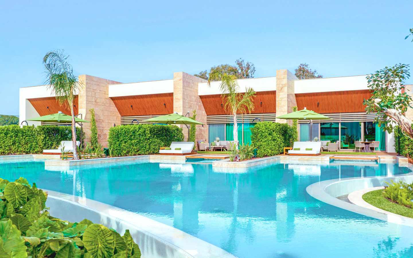 blt2677bdf83e7491a5-tuerkei-tuerkische-riviera-serik-privater-pool-h-regnum-carya-DER1515666.jpg Vier Zimmer nebeneinander mit großem Pool angrenzend und eigenem Poolzugang