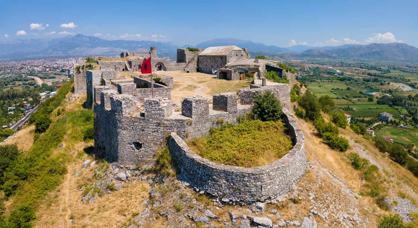 albanien-shkoder-ruinen-burg-rozafa-g-1479405440.jpg