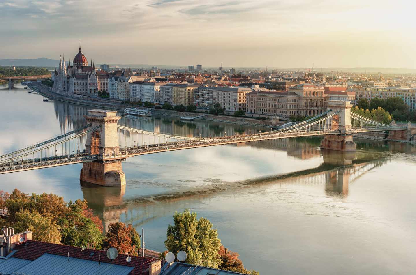 ungarn-budapest-kettenbruecke-g-1311849190.jpg