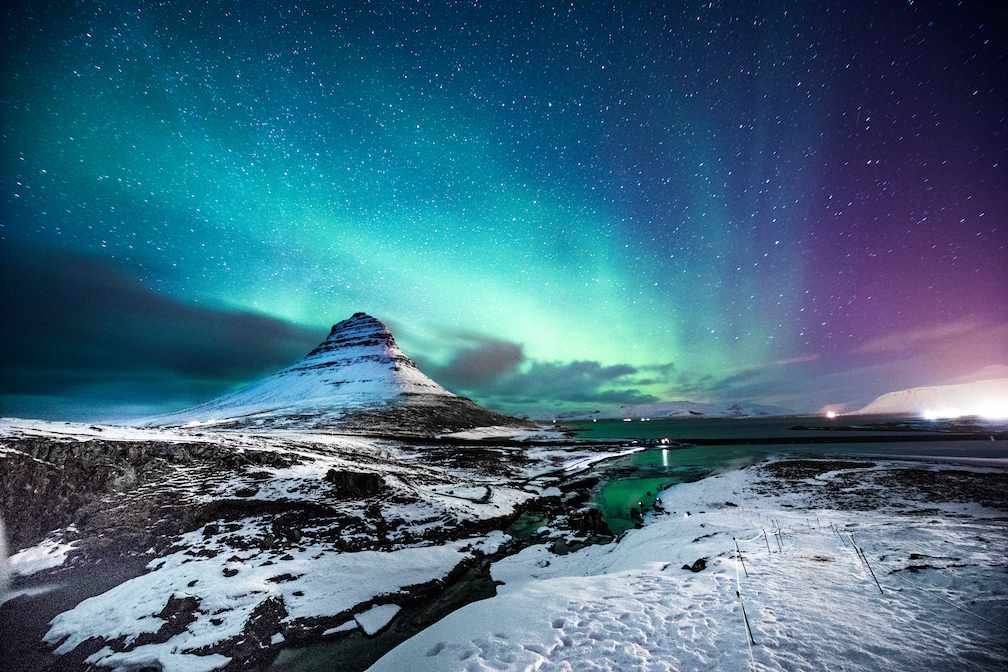 4_1_island_kirkjufell_polarlicht_winter_schnee_dertour_g-663874486.jpg