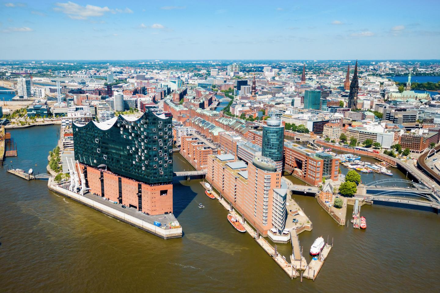 blt2e71ece2edb51ea4-deutschland-hamburg-hafen-g-1492037733.jpg deutschland-hamburg-hafen-g-1492037733.jpg