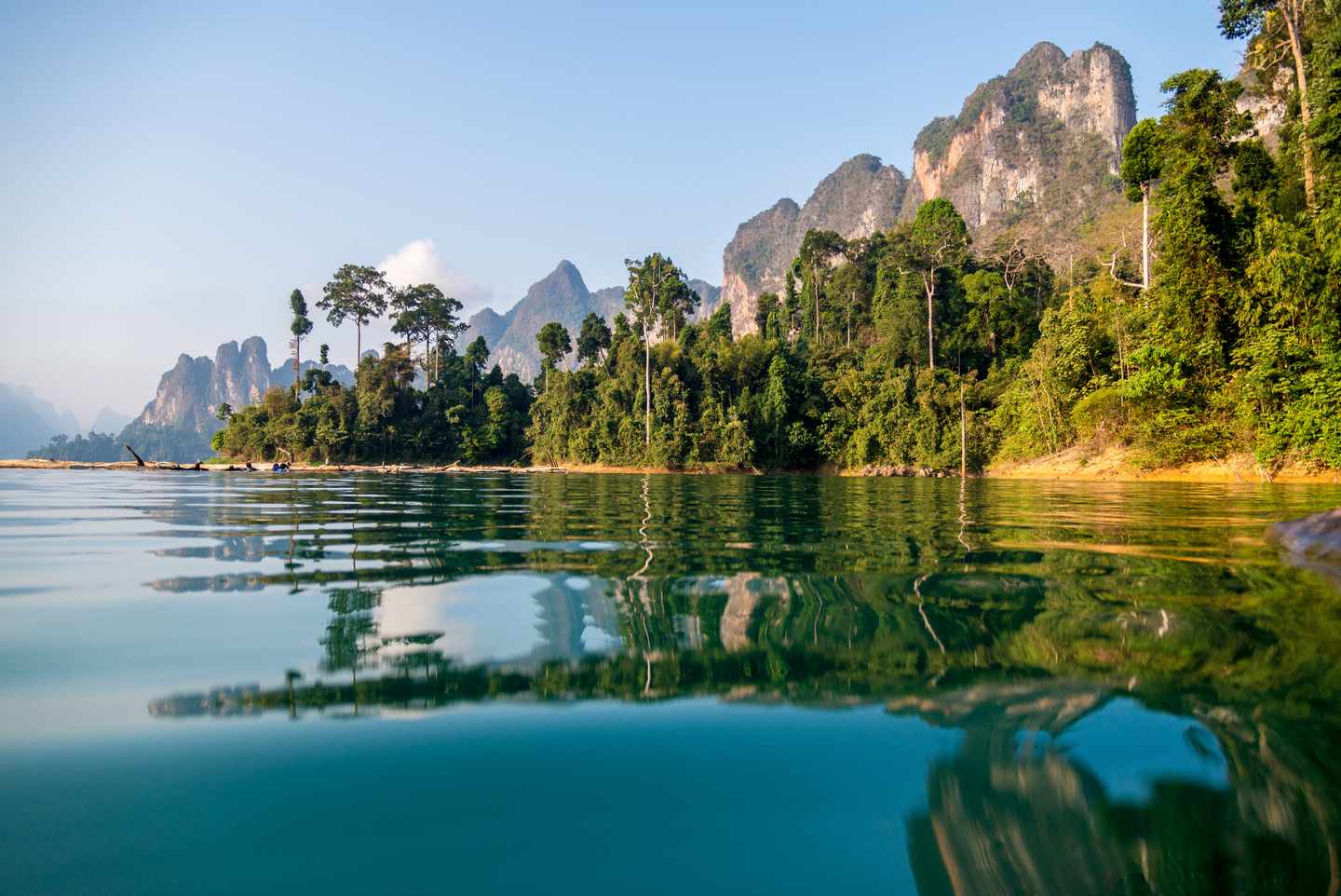 thailand-kao-sok-nationalpark-t-470267162.jpg