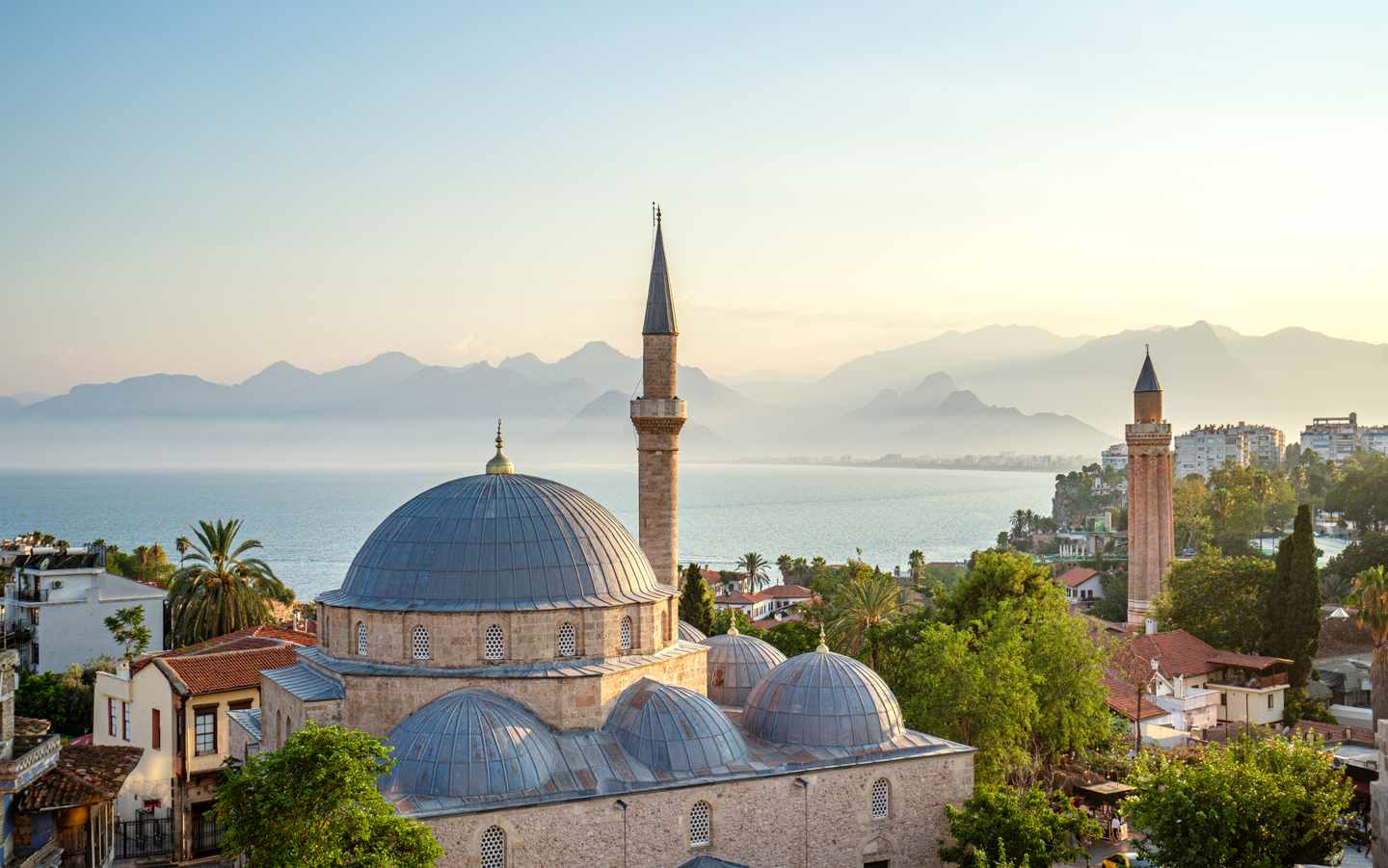 tuerkei-antalya-altstadt-mehmet-moschee-g-2164266070.jpg Antalya-Urlaub: Altstadt von Antalya mit Blick auf Mehmet Moschee