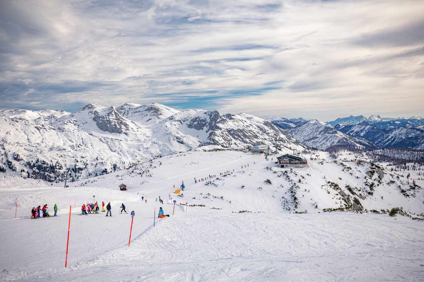 oesterreich-steiermark-tauplitz-alm-close-to-bad-mitterndorf-in-styria-in-winter-g-1213855543.jpg