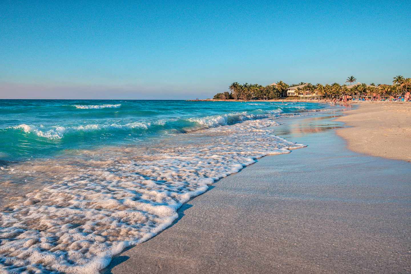 karibik-kuba-varadero-strand-bei-sonne-g-901303554.jpg
