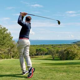 italien-meer-golfplatz-abschlag-g-1319208308.jpg