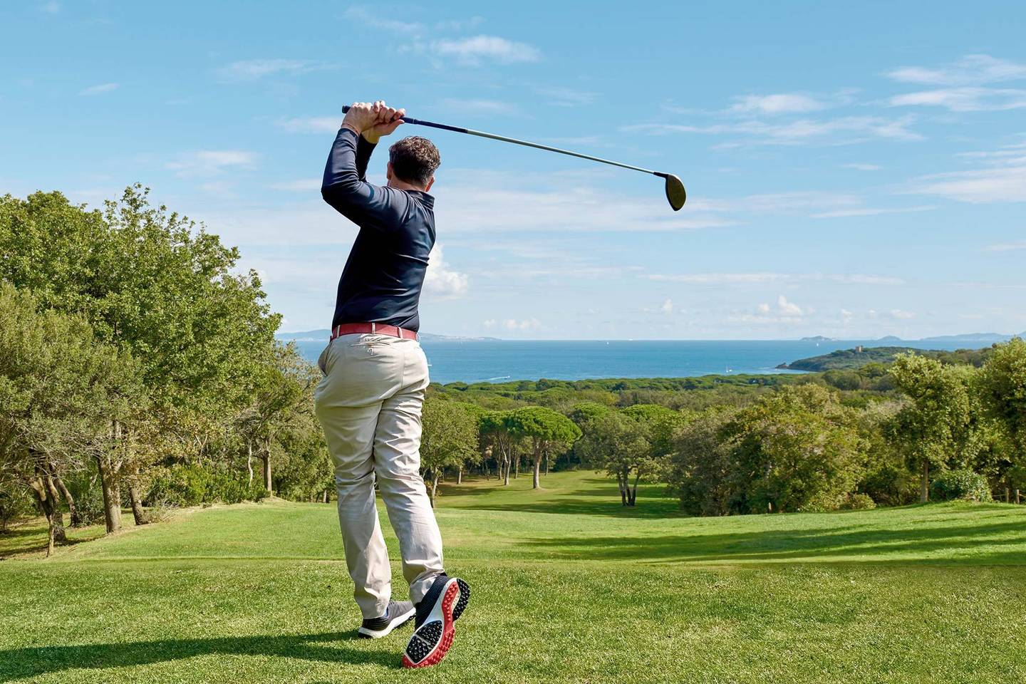 italien-meer-golfplatz-abschlag-g-1319208308.jpg