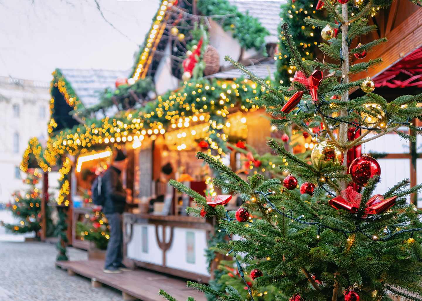 Deutschland-Berlin-Weihnachtsmarkt-am-Opernpalais-g-989484998.jpg