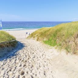 deutschland-nordsee-sylt-sandstrand-g-675331448.jpg