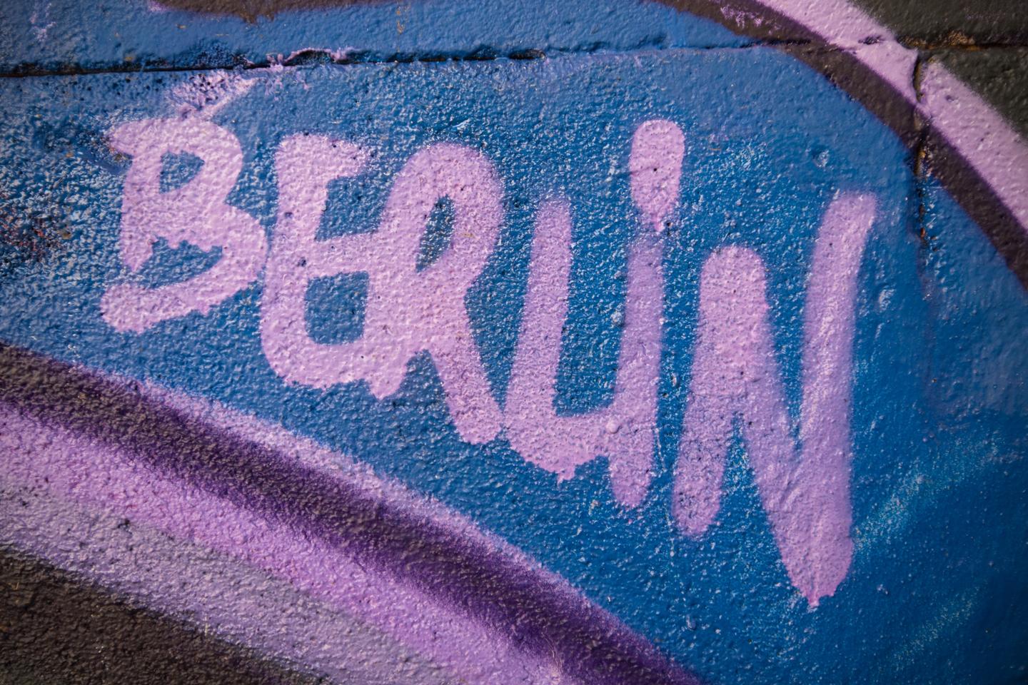deutschland-berlin-graffiti-g-185100348.jpg
