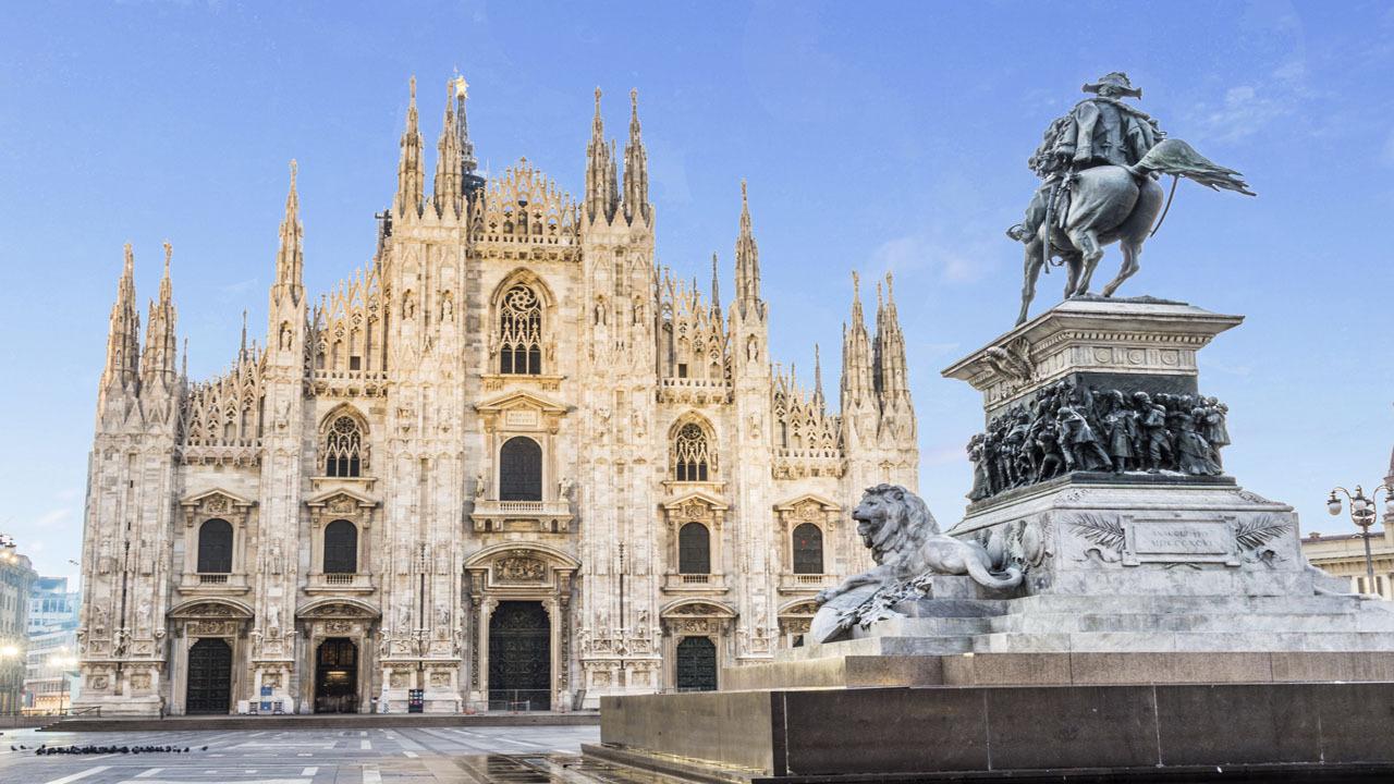 mailand-dom-piazza-del-duomo-t-187863188.jpg