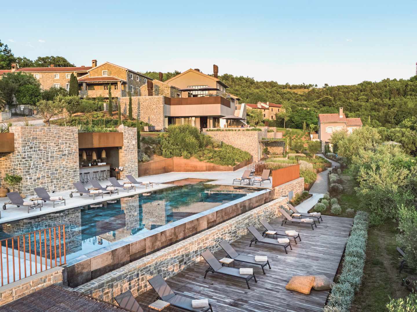 kroatien-istrien-san_canzian_village-blick_auf_pool-cmi-DER1391152.jpg