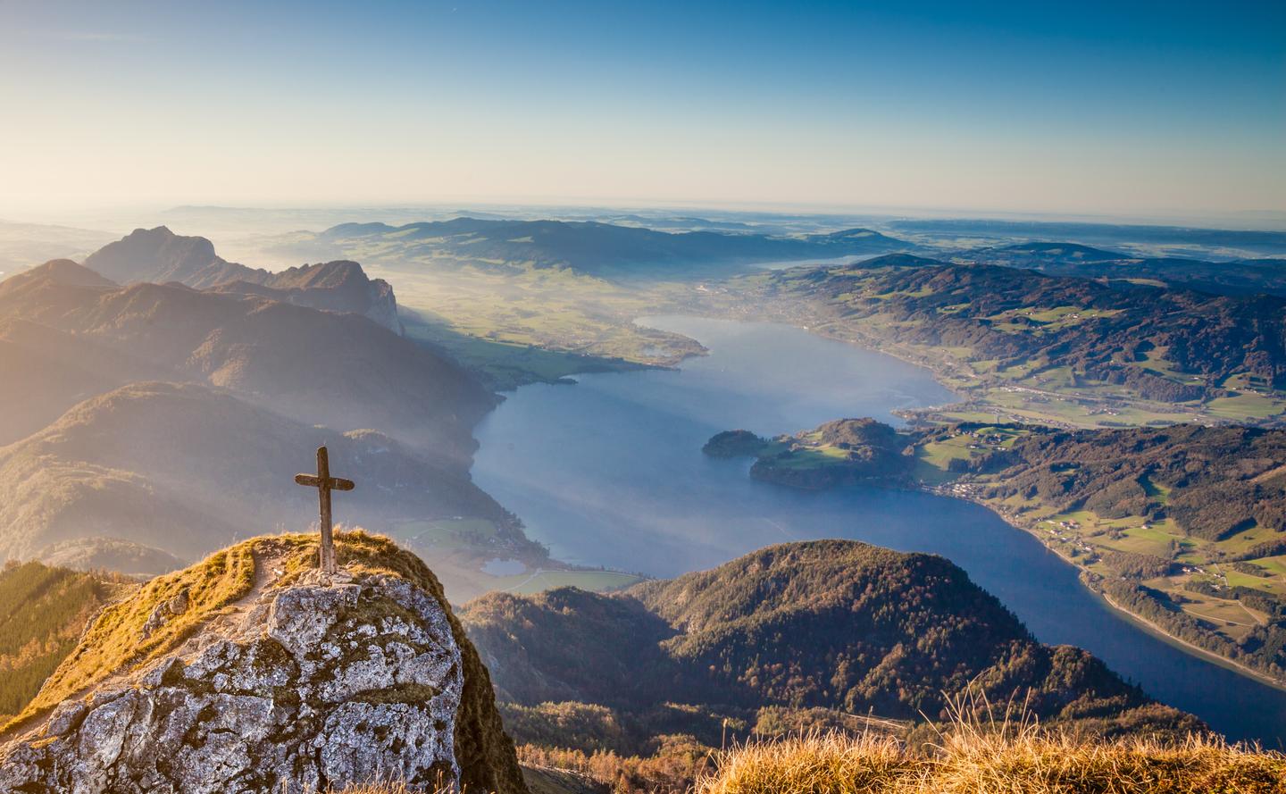 blt25bd5861d3dd434a-oesterreich-salzkammergut-mondsee-mit-gipfelkreuz-g-526114935.jpg.png oesterreich-salzkammergut-mondsee-mit-gipfelkreuz-g-526114935.jpg.png