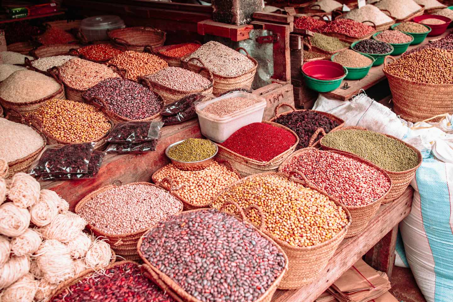afrika-tansania-sansibar-markt-gewuerze-g-1020544828.jpg