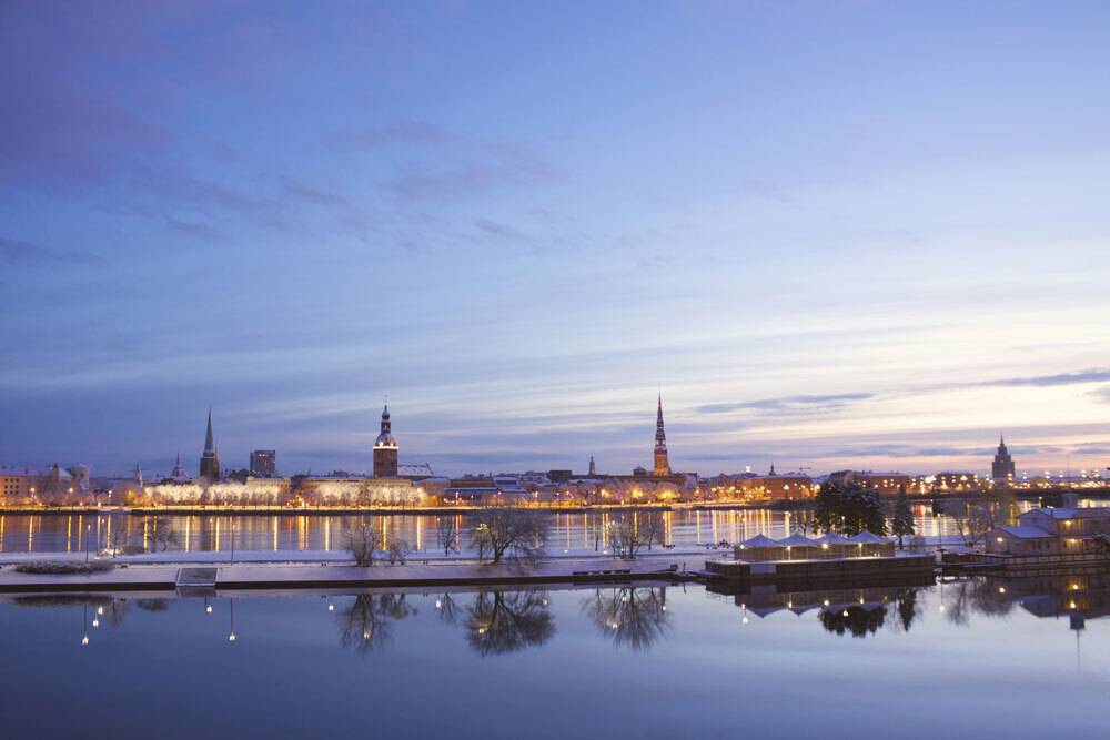blt7256841b5eb5f22a-riga-stadtansicht-im-schnee-am-abend-t-460270355.jpg riga-stadtansicht-im-schnee-am-abend-t-460270355.jpg