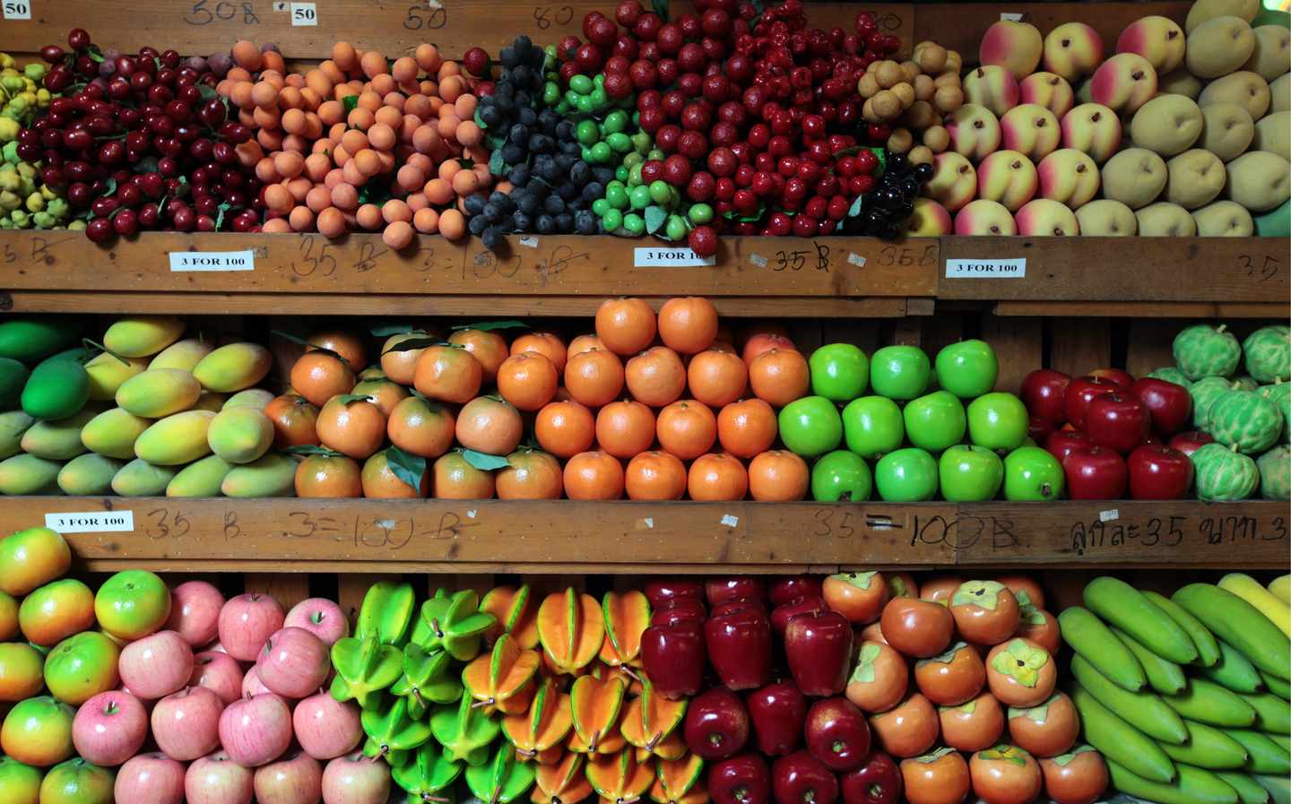 thailand-bangkok-chatuchak-markt-obst-t-628739792.jpg