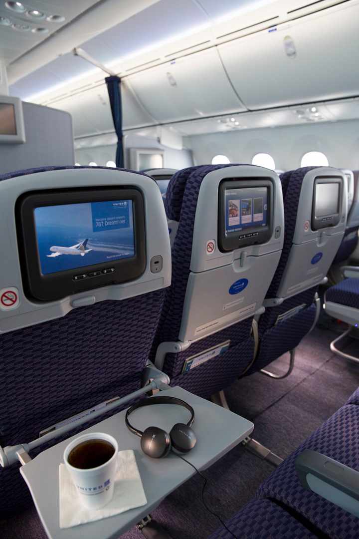 blt651fb0dfc2ed24ae-United_Economy_Plus___Economy.jpg United Airlines: Economy Plus & Economy