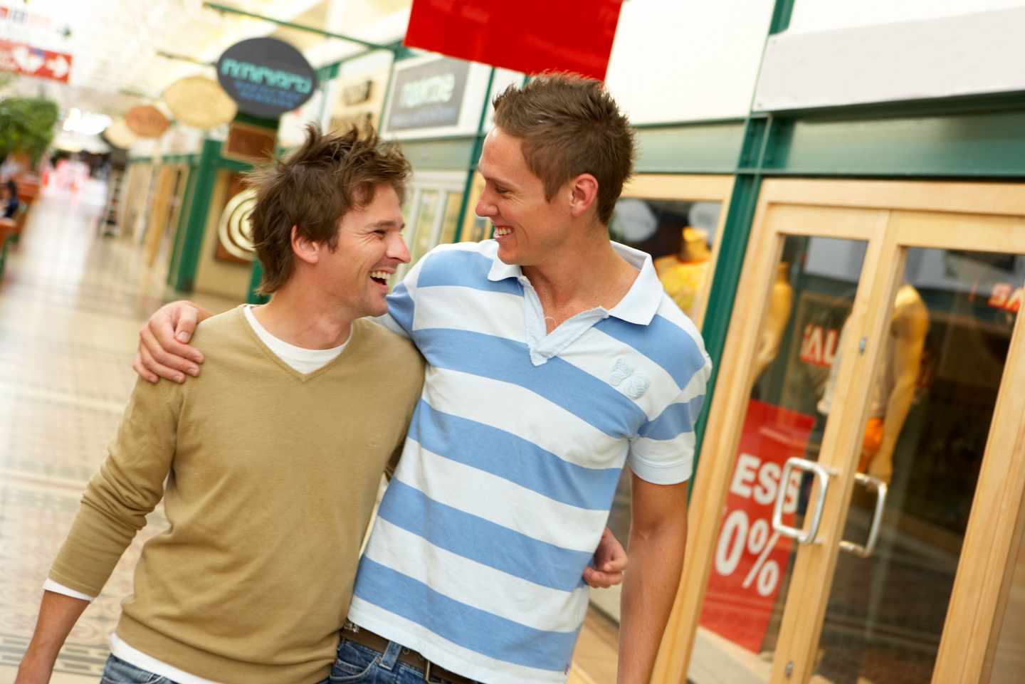 paar-maenner-gay-t-78155612.jpg