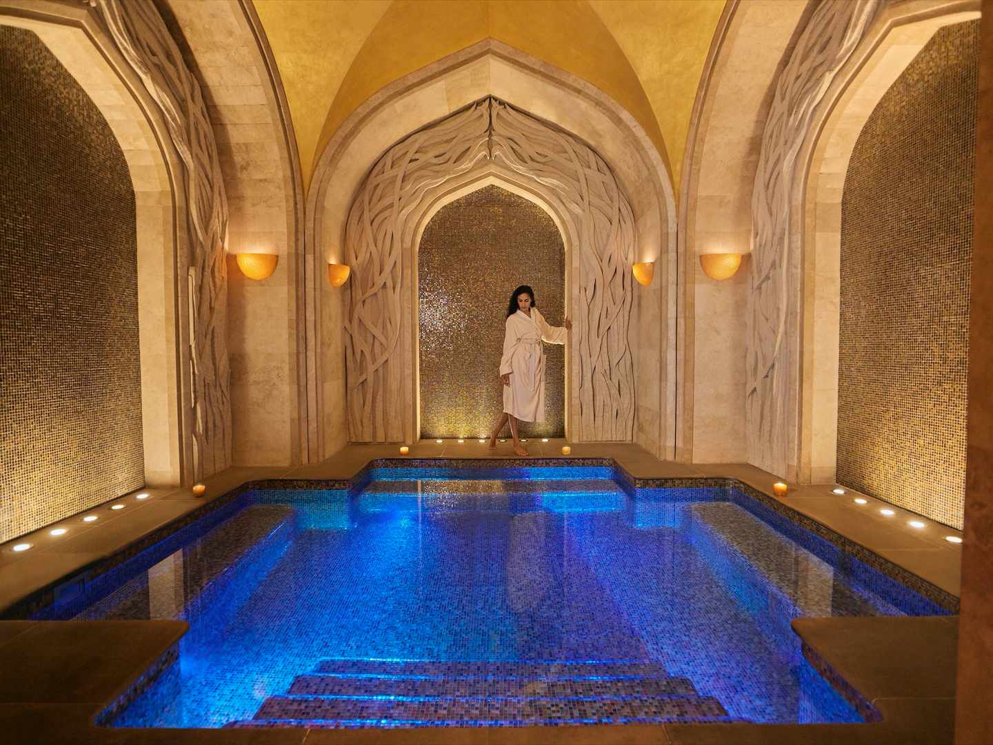dubai-atlantis-shuiqi-spa-jacuzzi-partner.jpg
